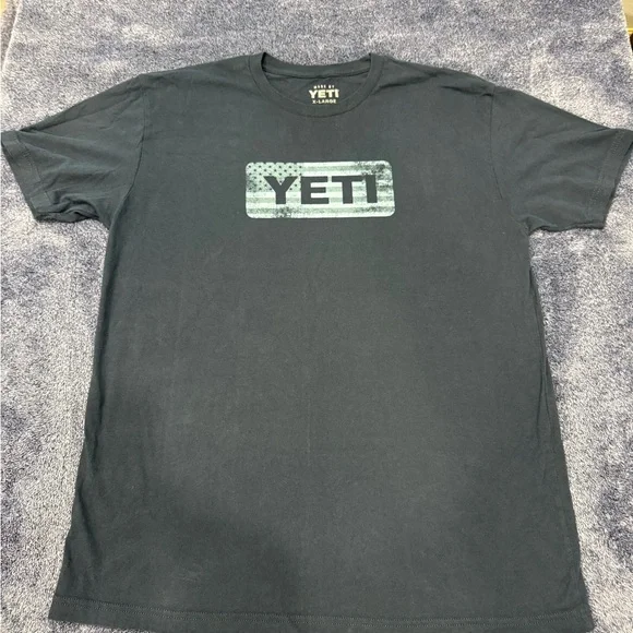 YETI Men's Charcoal Tee - Picture 1 of 4